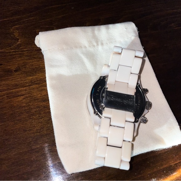 Michael Kors Watch - Picture 2 of 4